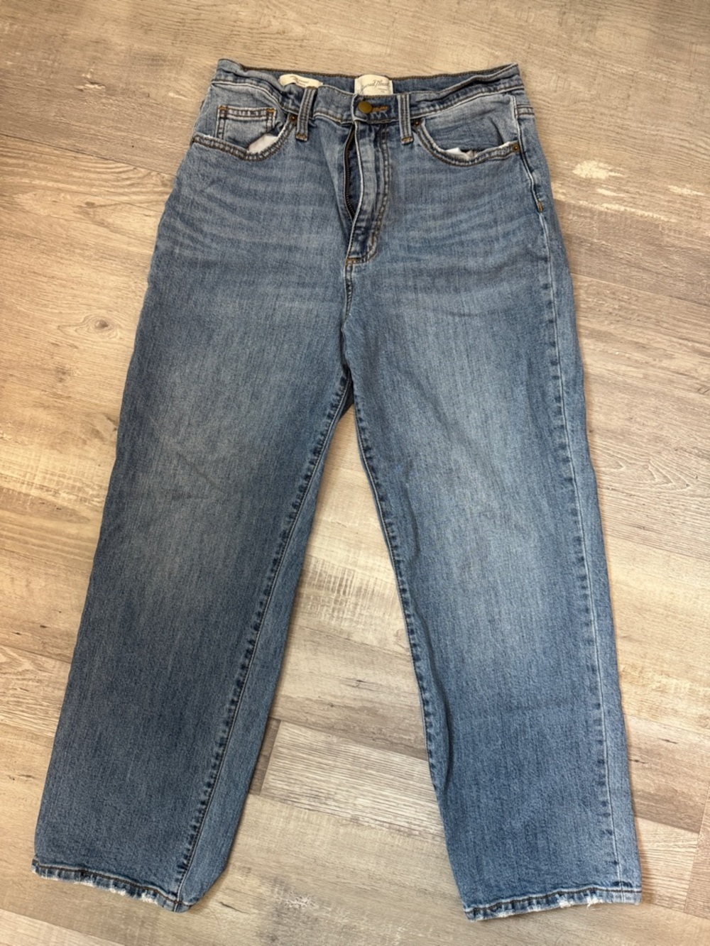 Universal Thread Medium Blue Straight Leg Jeans